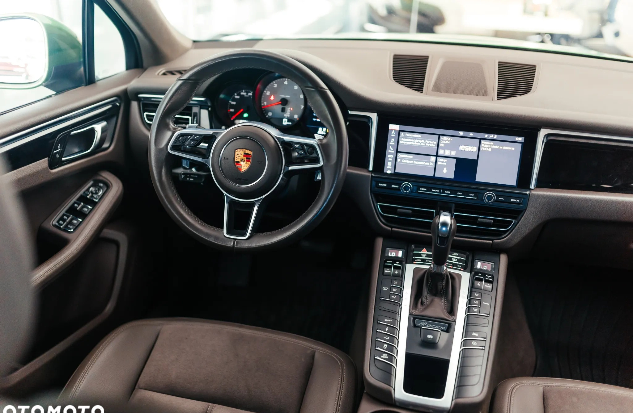 Porsche Macan cena 269900 przebieg: 87800, rok produkcji 2020 z Gryfice małe 254